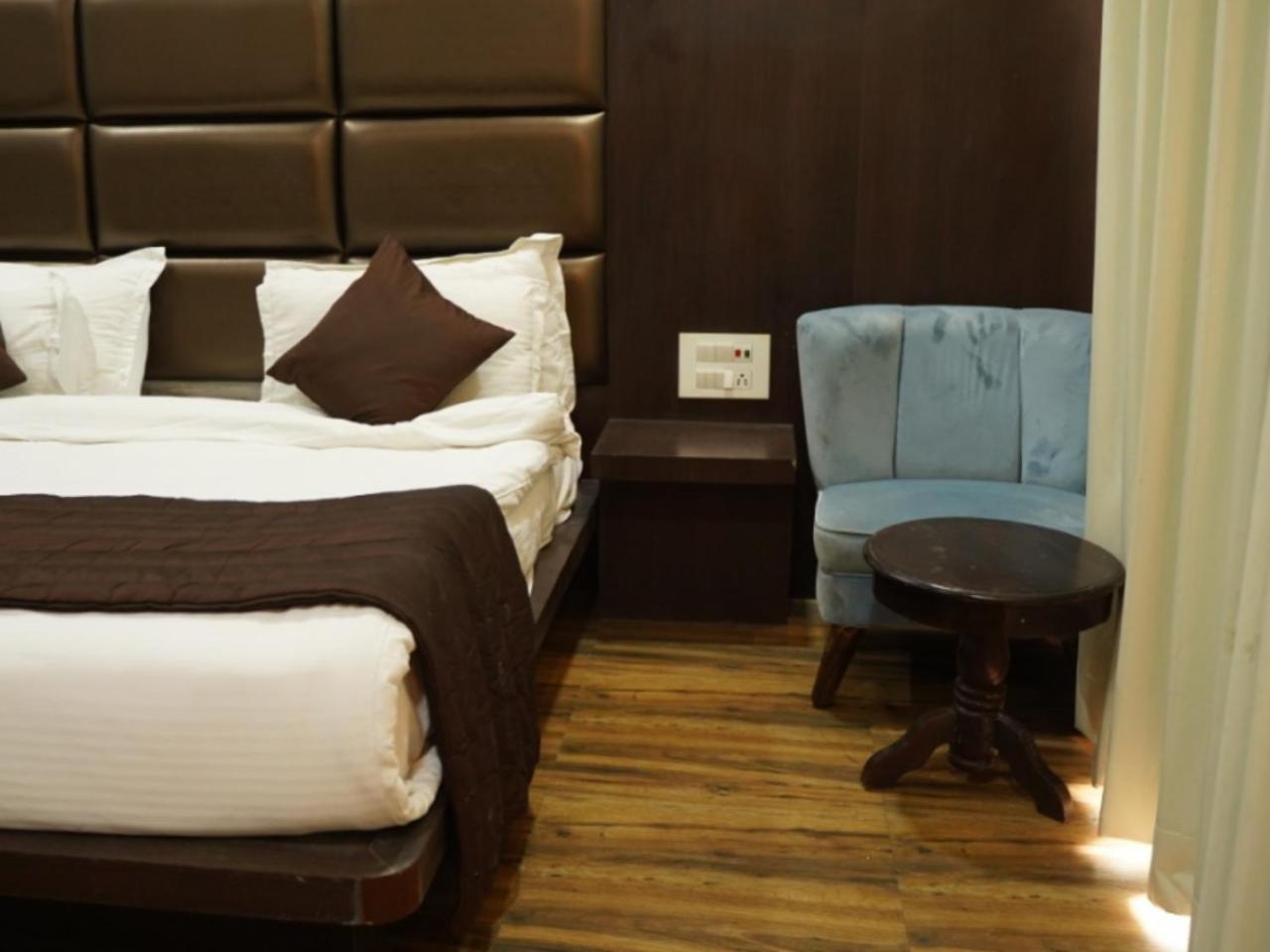 Raas Mahal-Hotel In Jaipur Near Tourist Places Экстерьер фото
