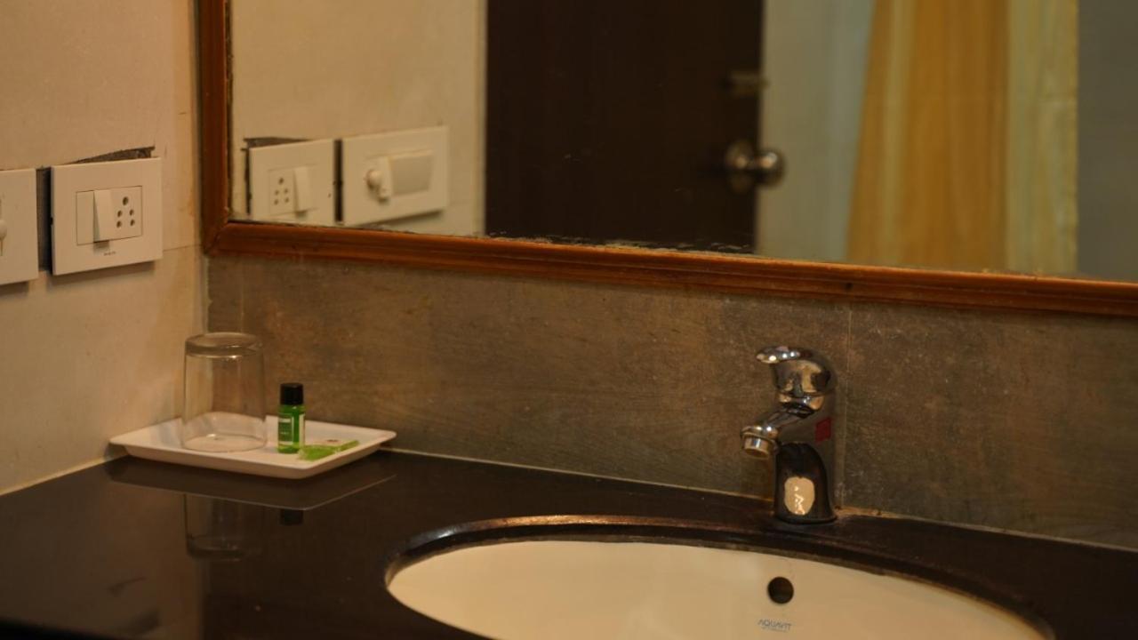 Raas Mahal-Hotel In Jaipur Near Tourist Places Экстерьер фото