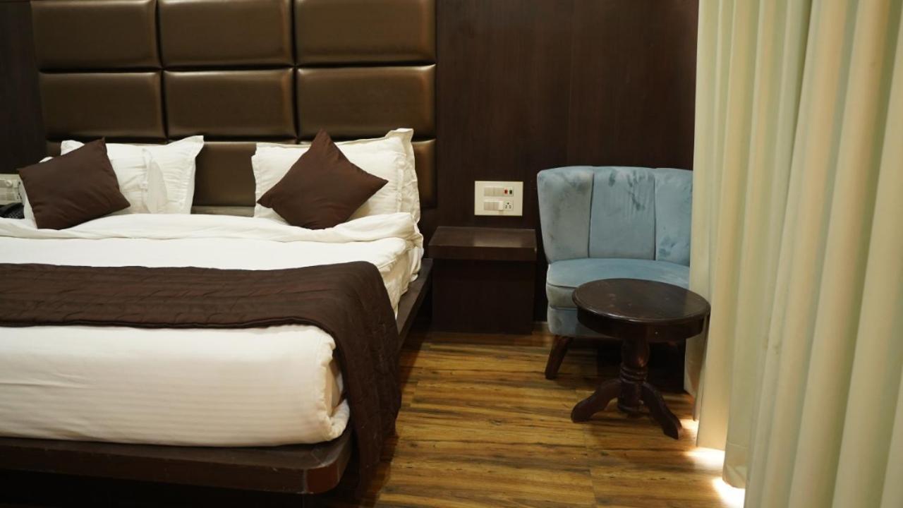 Raas Mahal-Hotel In Jaipur Near Tourist Places Экстерьер фото