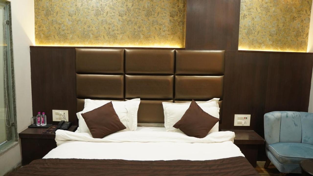 Raas Mahal-Hotel In Jaipur Near Tourist Places Экстерьер фото